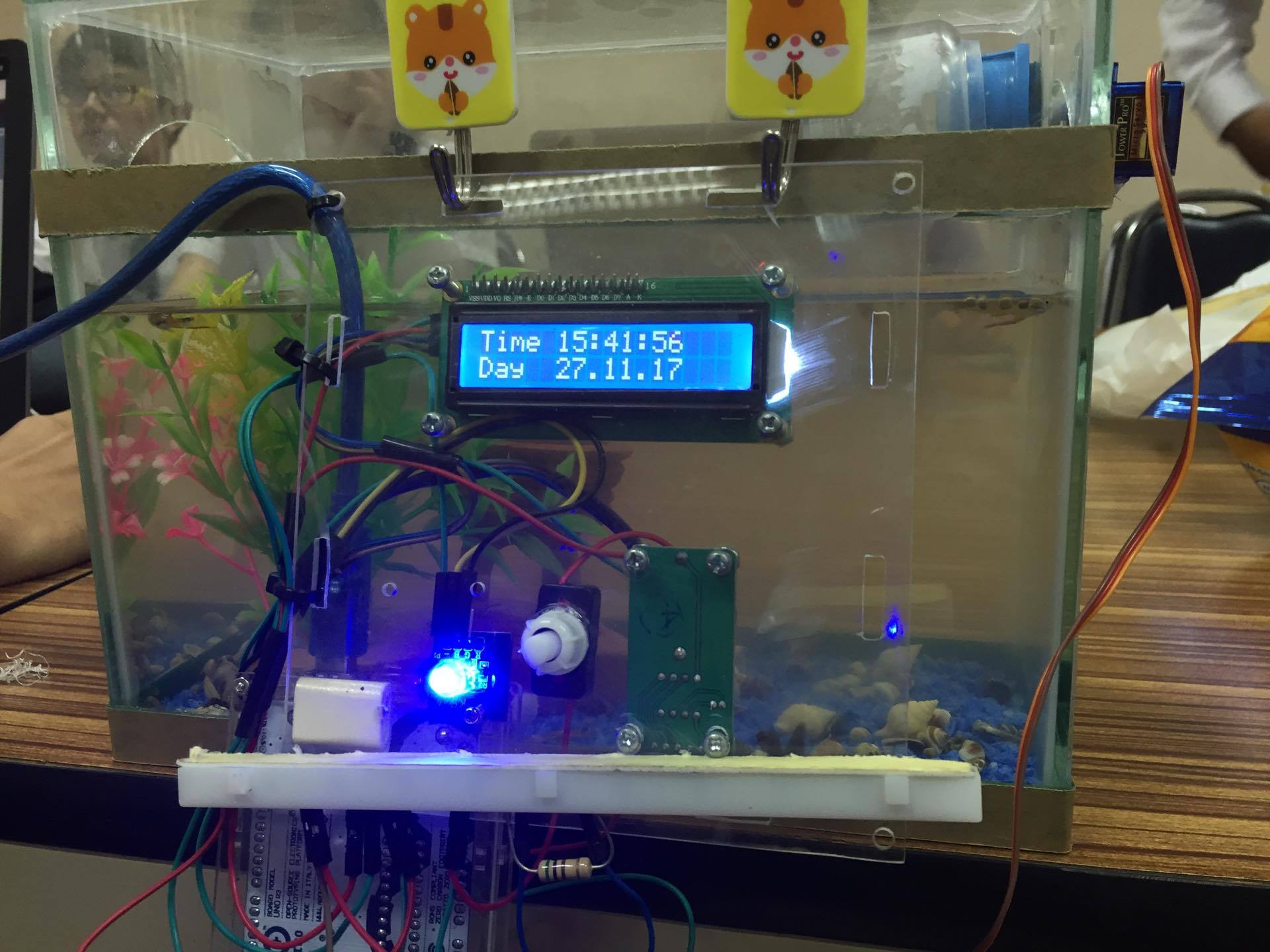 Flash Feed Fish | Arduino Project Hub